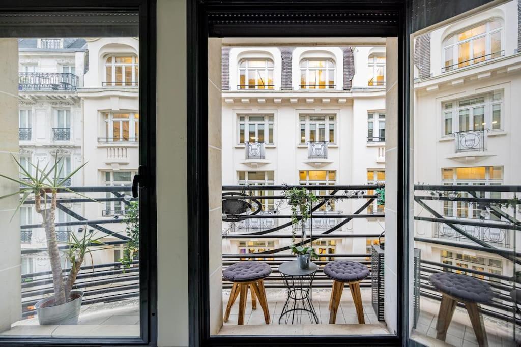 Grand Et Central, 8E Pres Elysee Paris Exterior foto