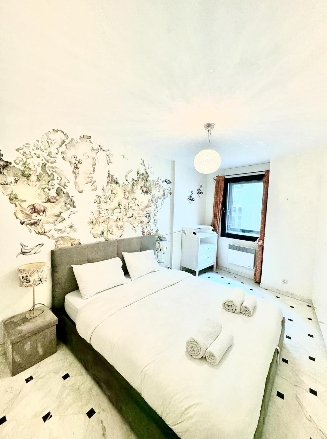 Grand Et Central, 8E Pres Elysee Paris Exterior foto